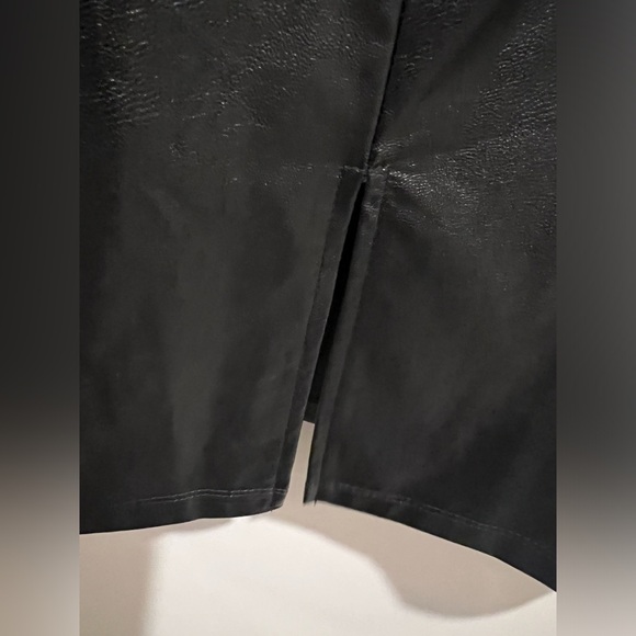 89th & Madison Black Faux Leather Skirt - Picture 5 of 7